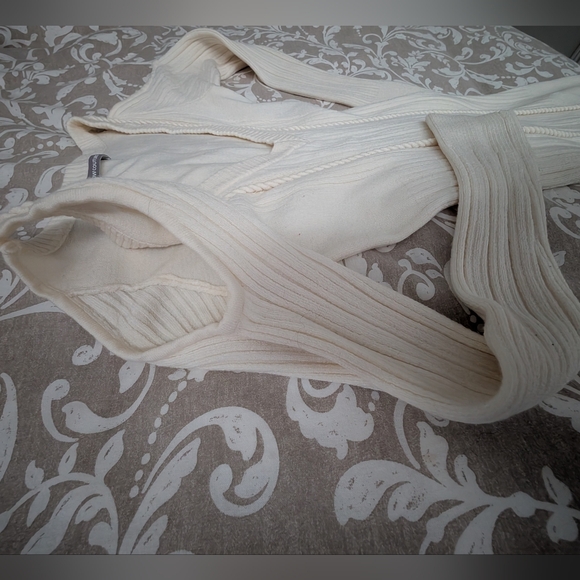 WOW Couture Cream V-Neck Ribbed Knit Dress - Picture 10 of 10